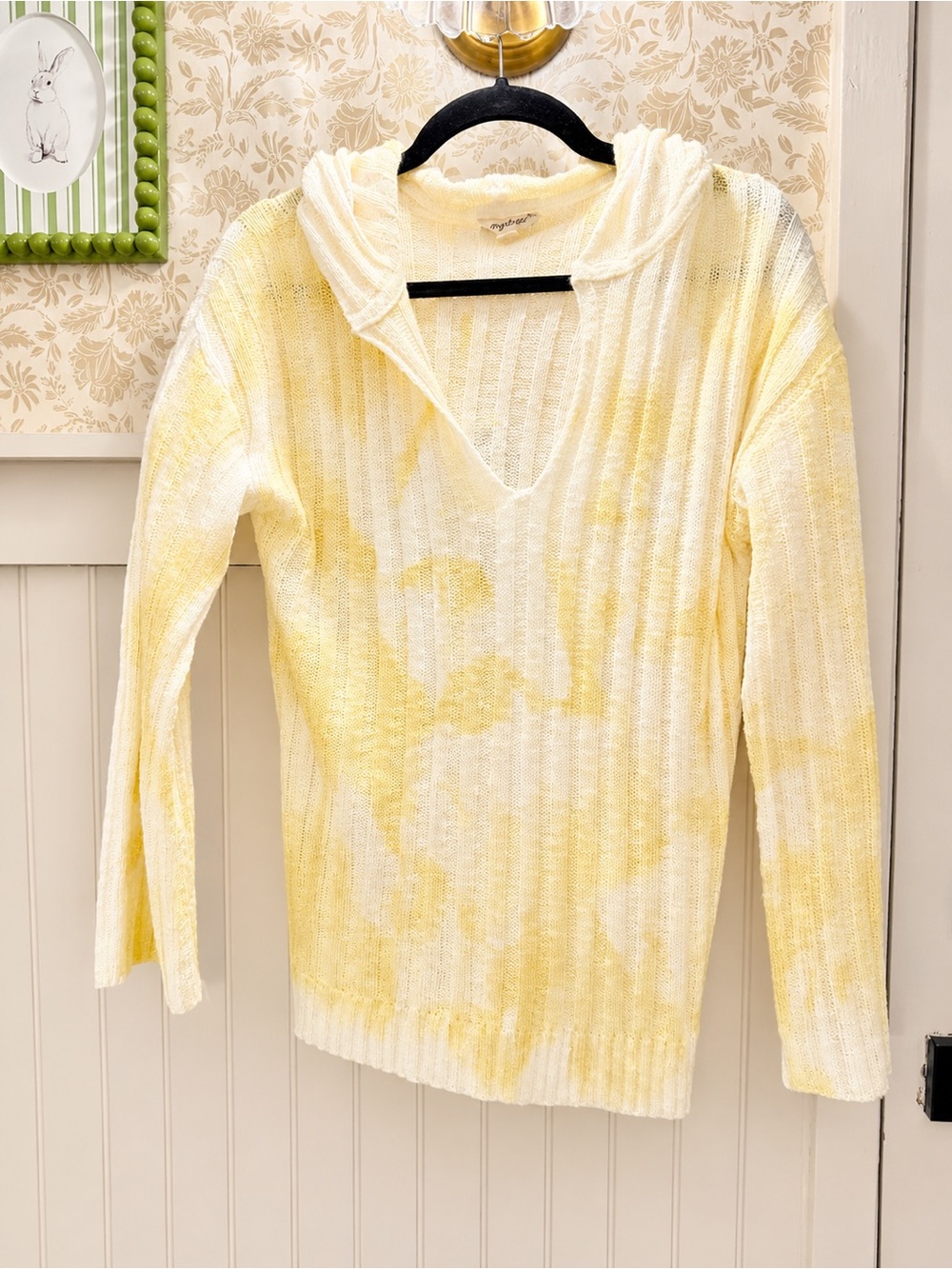 Mystree Yellow and Cream V-Neck Hooded Sweater